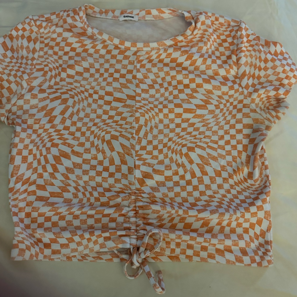 Short sleeve crop top